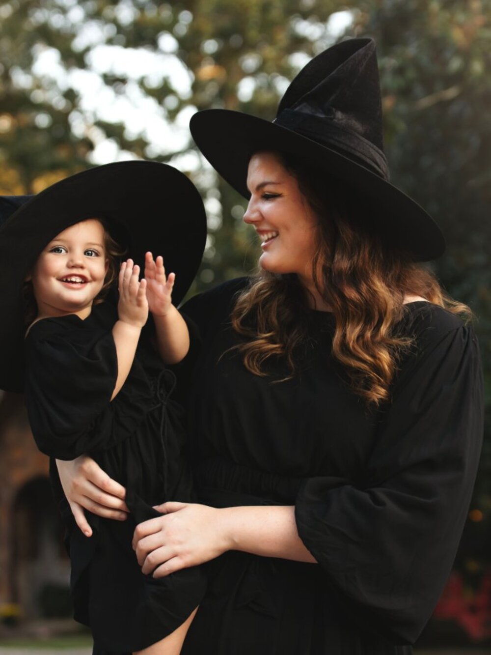 Black velvet witch‎ hat